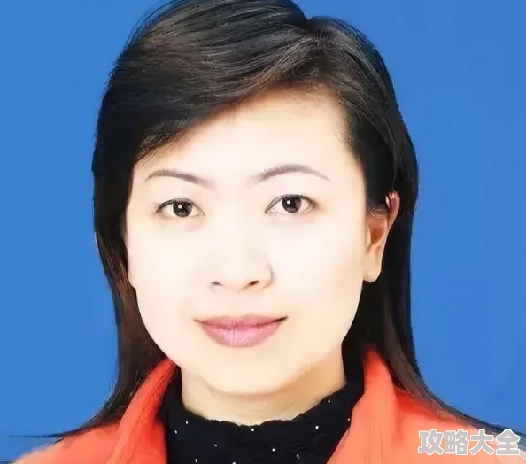 漂亮女局长被曝爱好收藏古董字画出手阔绰